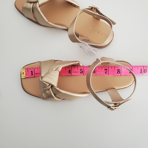 🆕️Kids Gold Sandals Size 4 - Picture 5 of 5